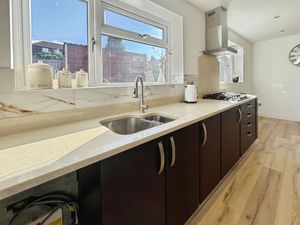 Kitchen- click for photo gallery